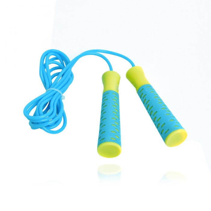 Jump Rope w/ soft grip handles. S15