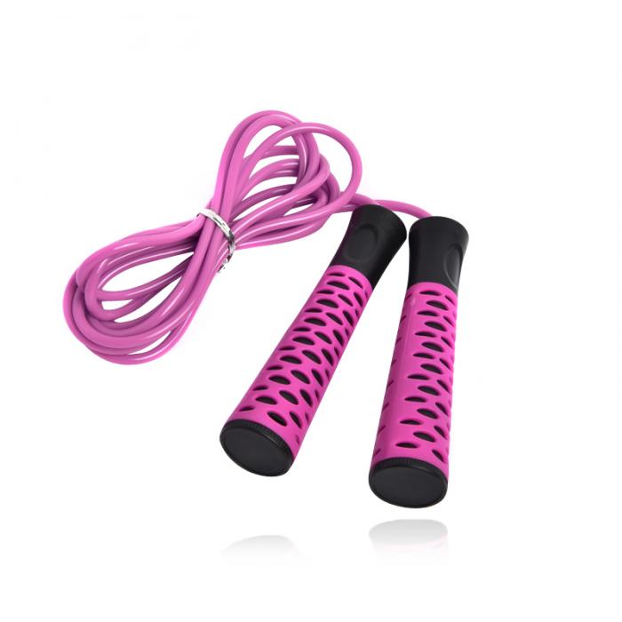 Jump Rope w/ soft grip handles. S15